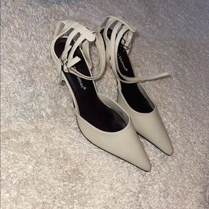 Pierre Dumas Bone White Heels